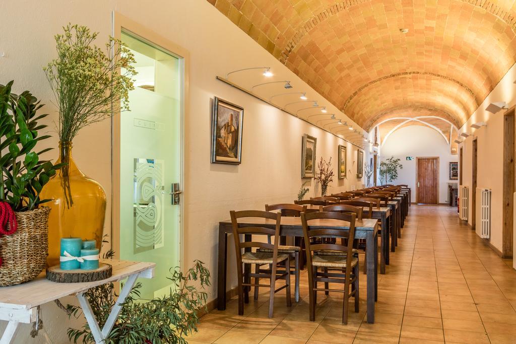 马德雷马尼亚 Hostatgeria Restaurant Els Angels酒店 外观 照片