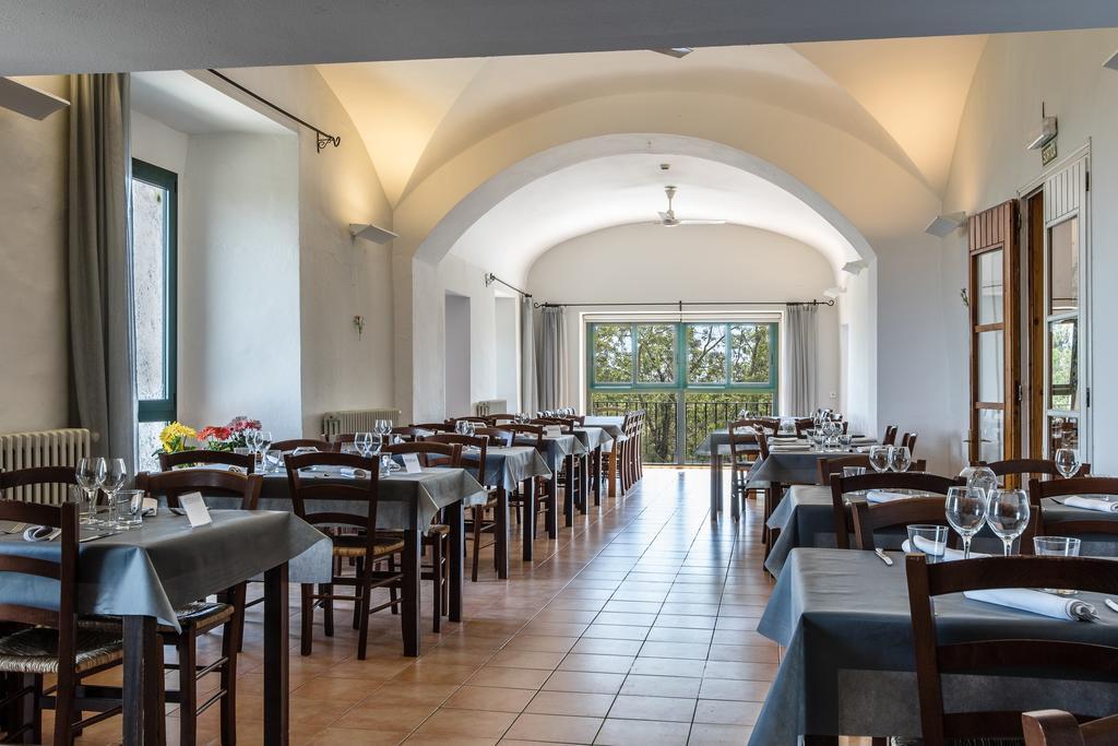 马德雷马尼亚 Hostatgeria Restaurant Els Angels酒店 外观 照片